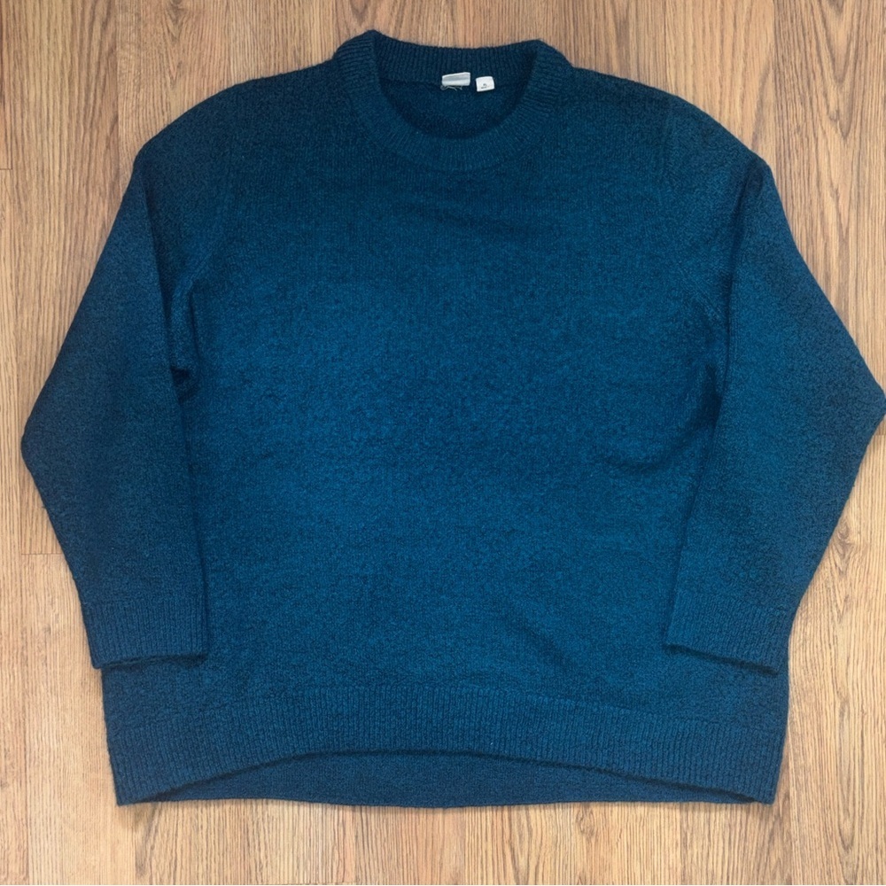 GAP Women's Teal Crewneck Sweater